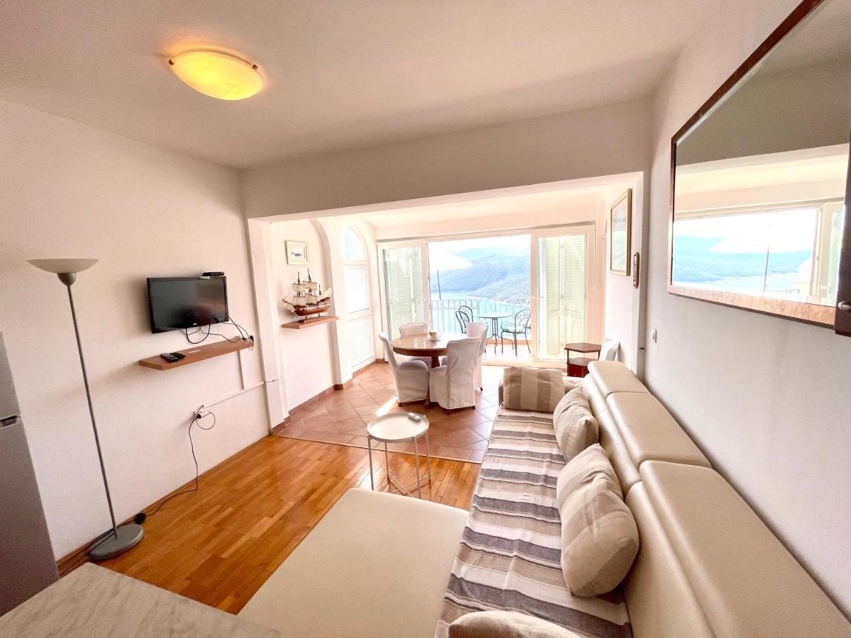 Veronika Apartments Rabac Exterior foto