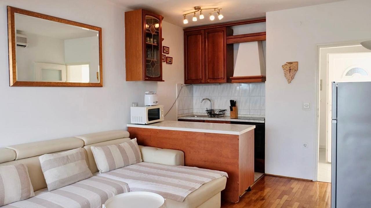 Veronika Apartments Rabac Exterior foto